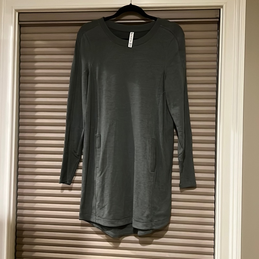 Athleisure dress with pockets